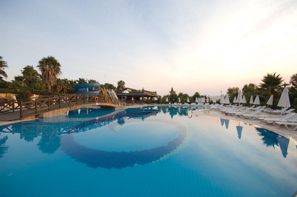 Holiday Garden Resort Окурджалар Екстериор снимка