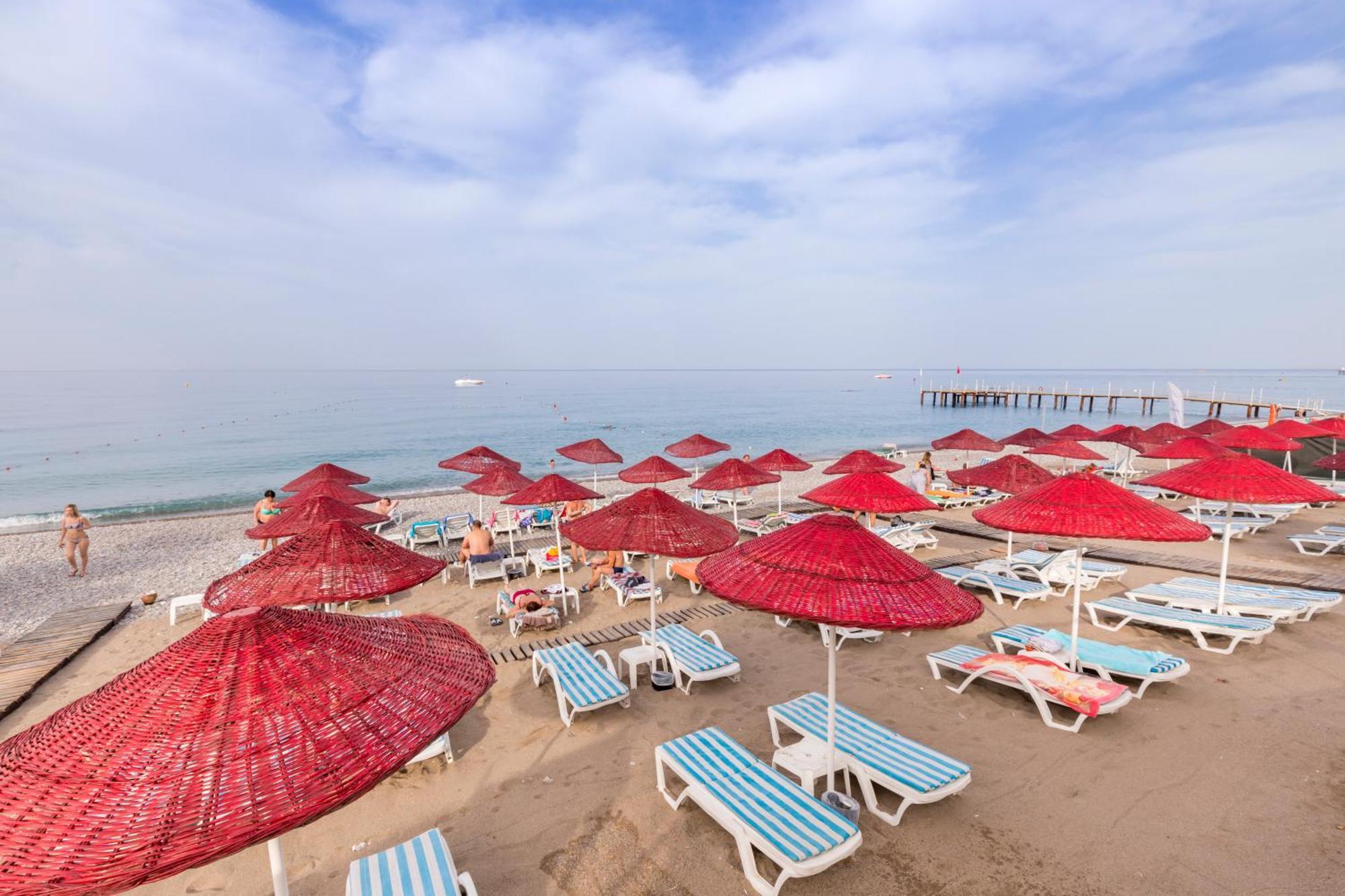 Holiday Garden Resort Окурджалар Екстериор снимка