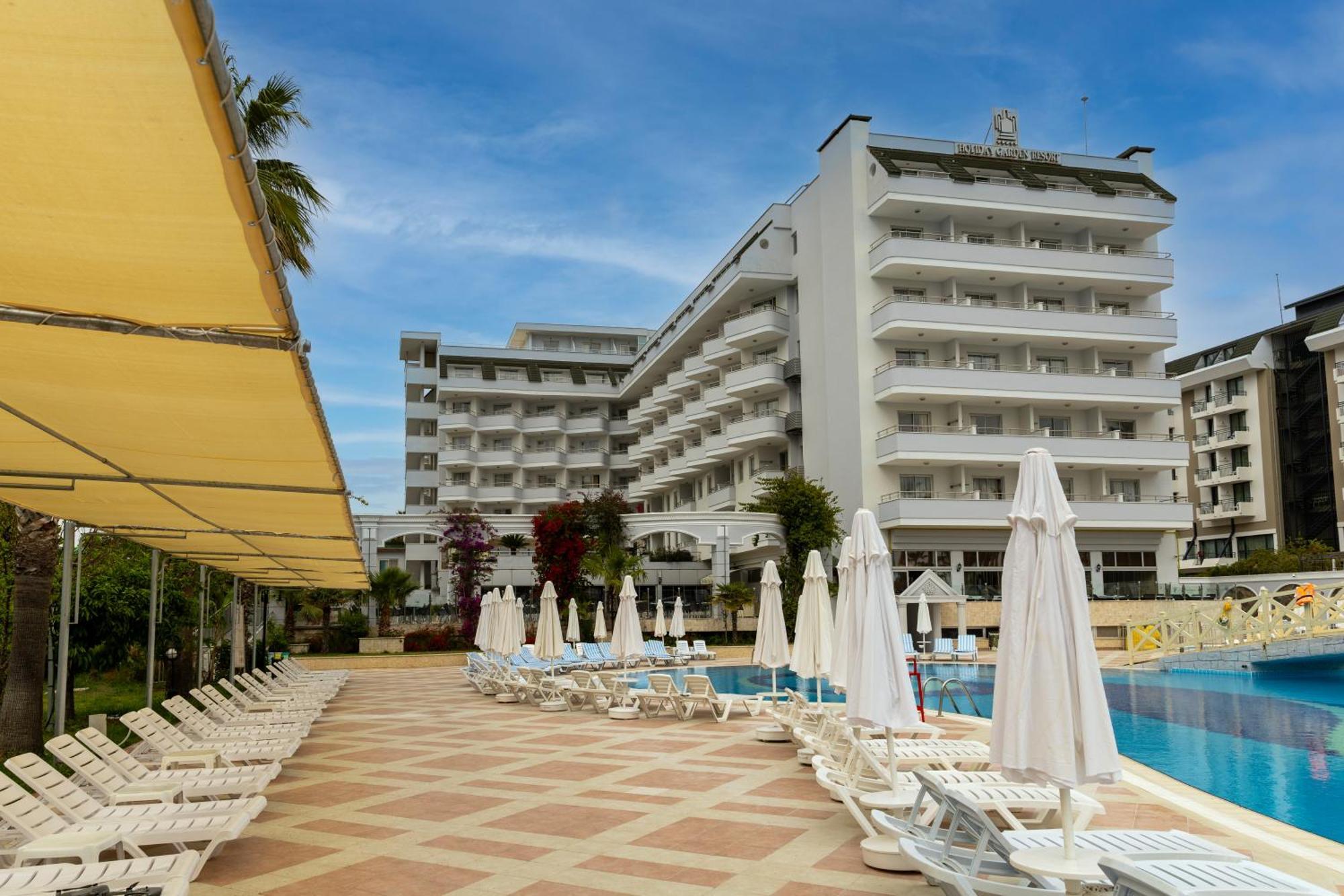 Holiday Garden Resort Окурджалар Екстериор снимка