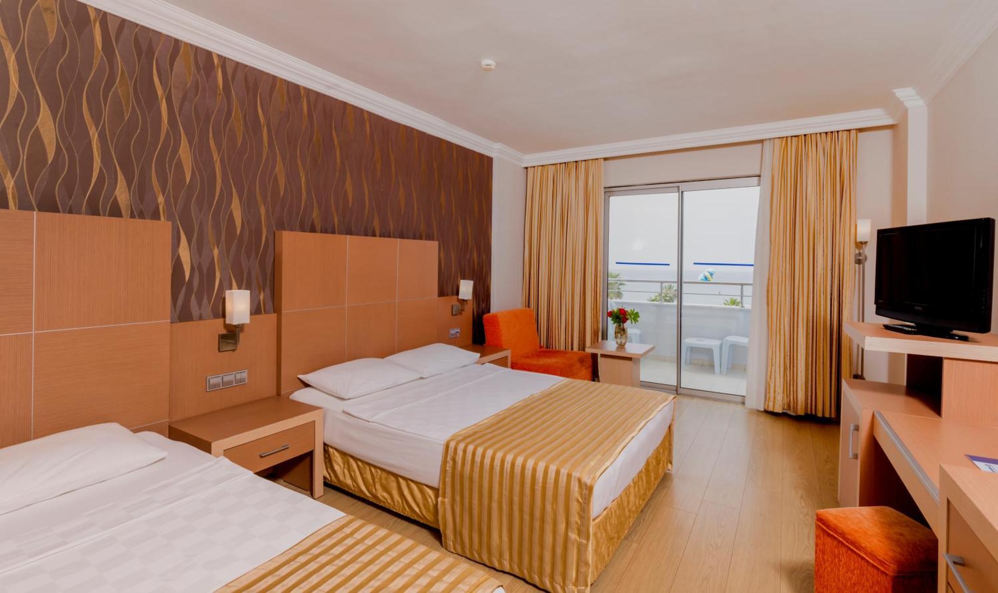 Holiday Garden Resort Окурджалар Екстериор снимка
