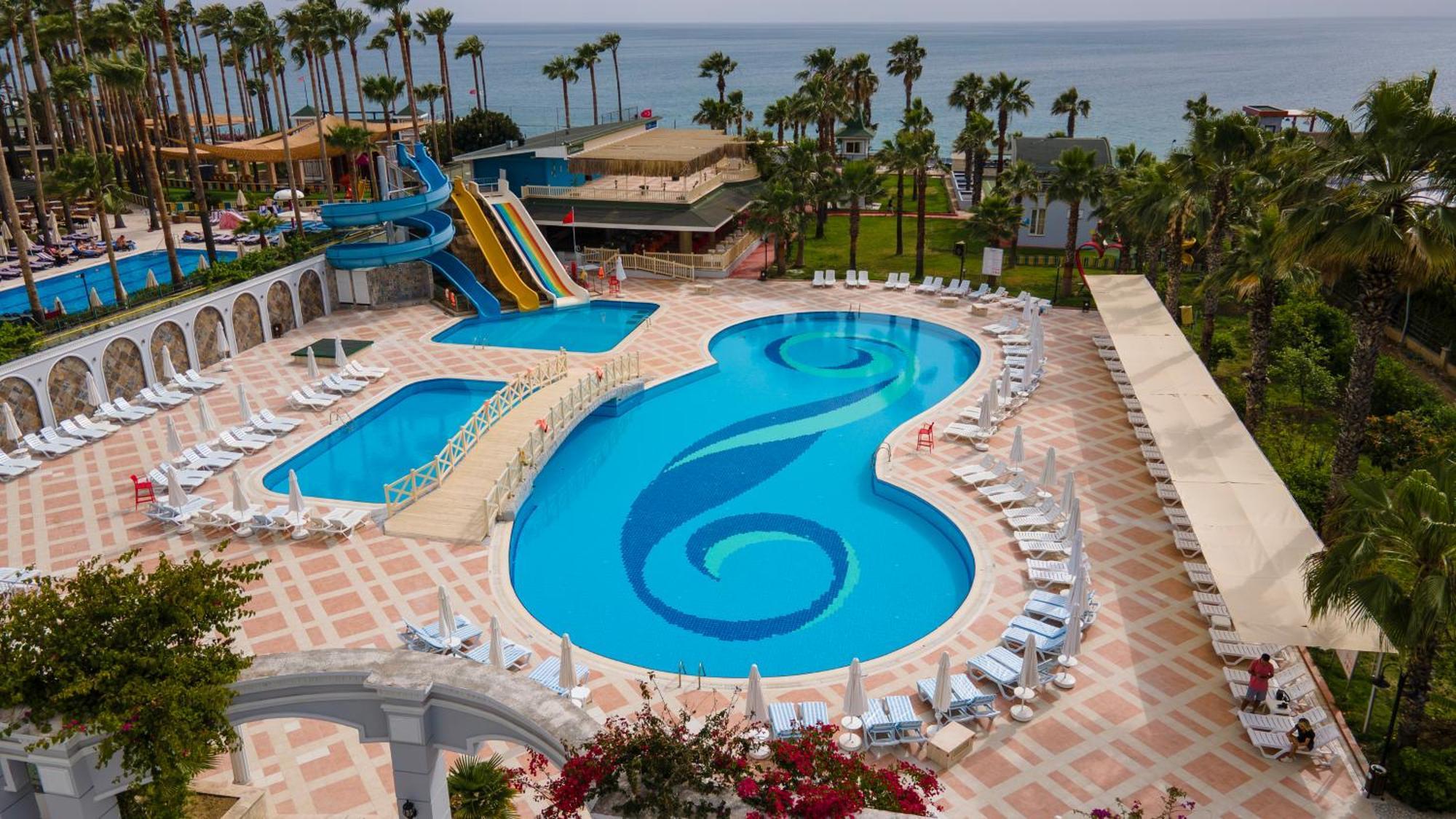 Holiday Garden Resort Окурджалар Екстериор снимка