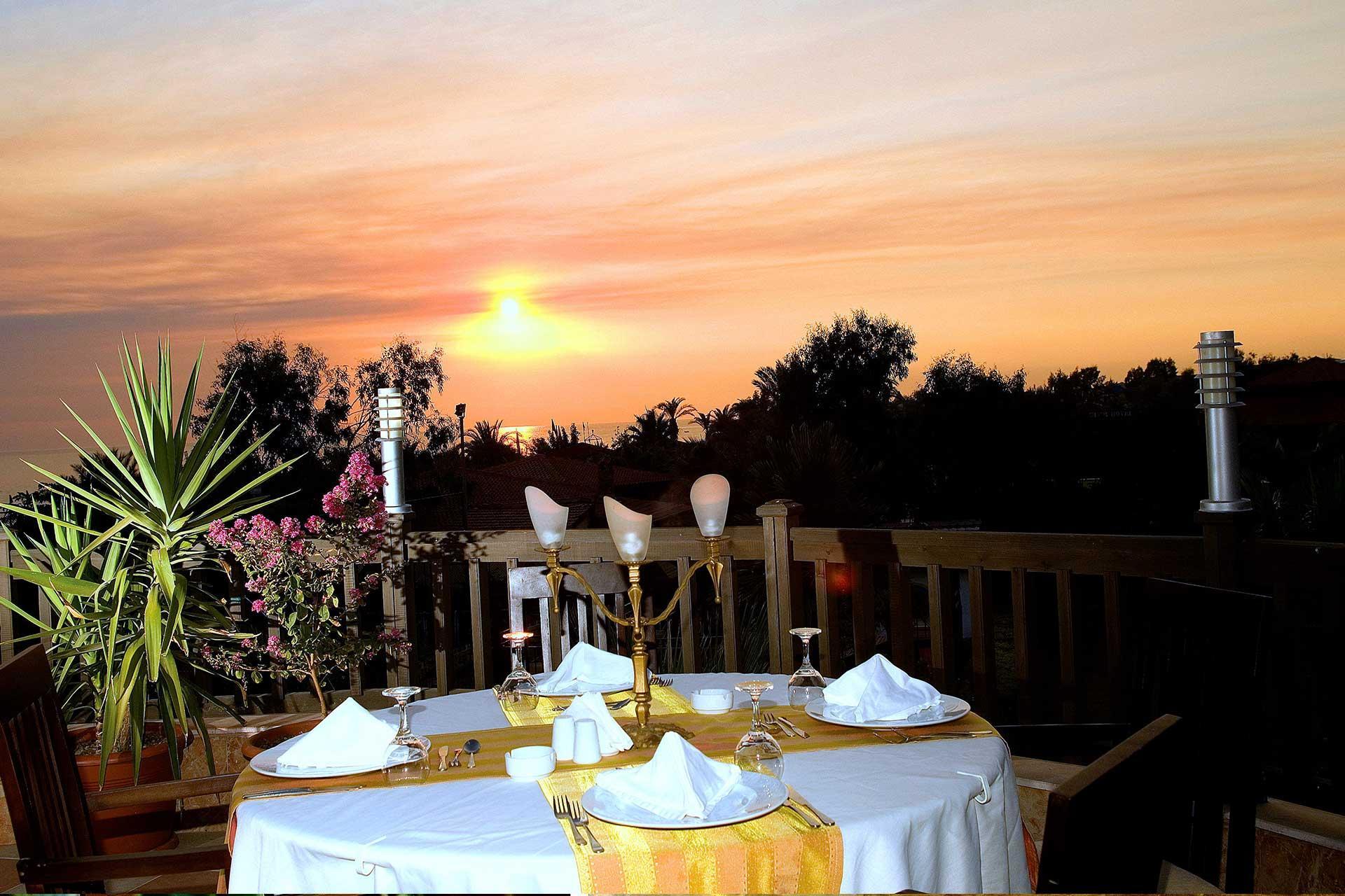 Holiday Garden Resort Окурджалар Екстериор снимка