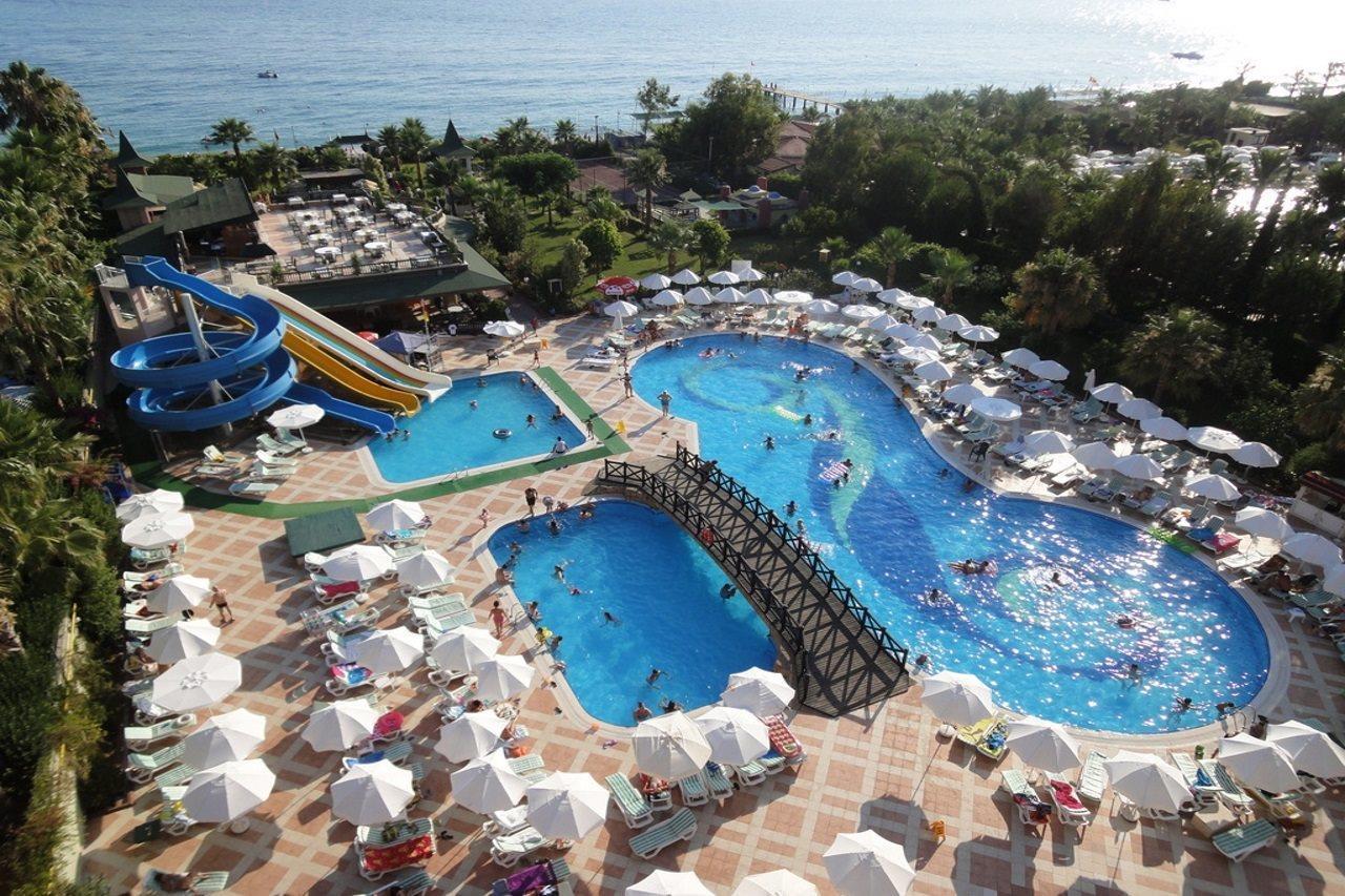 Holiday Garden Resort Окурджалар Екстериор снимка