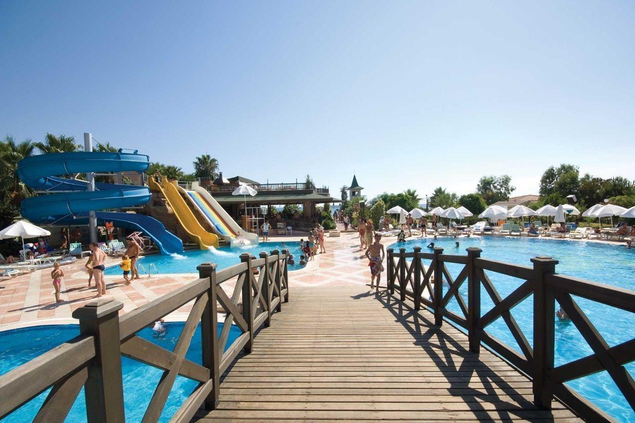 Holiday Garden Resort Окурджалар Екстериор снимка
