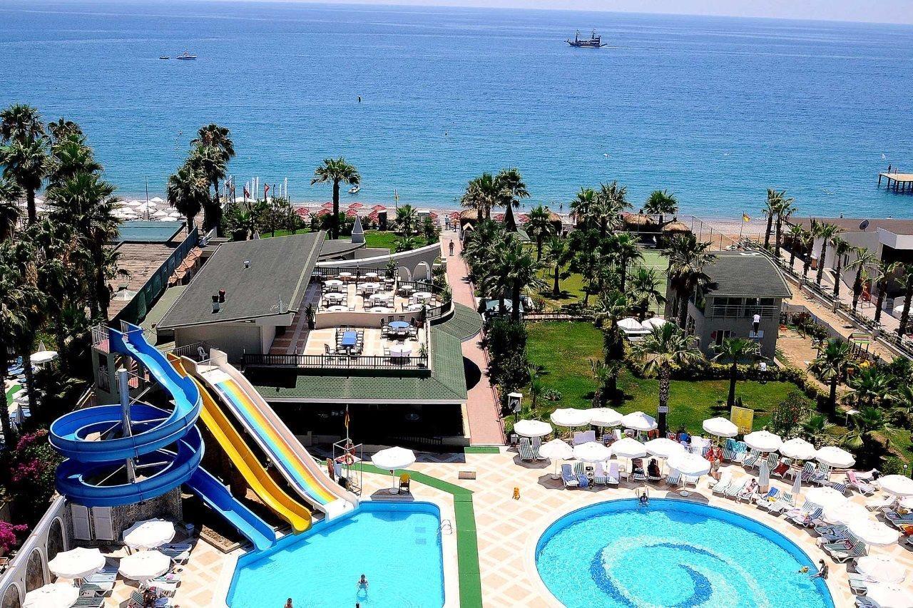 Holiday Garden Resort Окурджалар Екстериор снимка