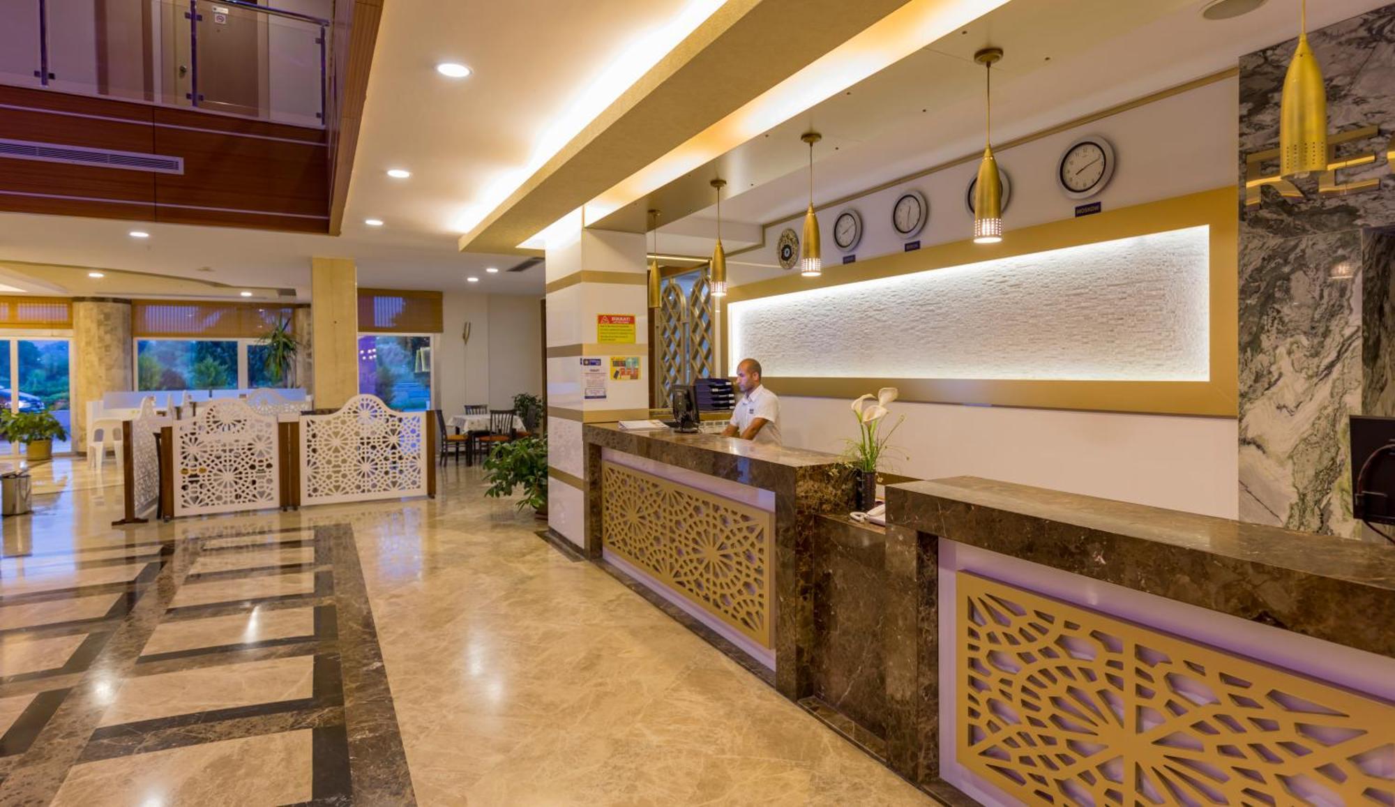 Holiday Garden Resort Окурджалар Екстериор снимка
